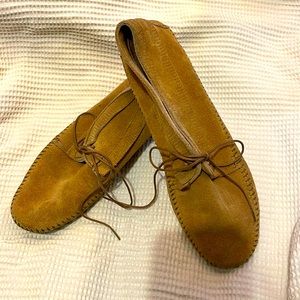 Vintage Minnetonka moccasins suede loafers